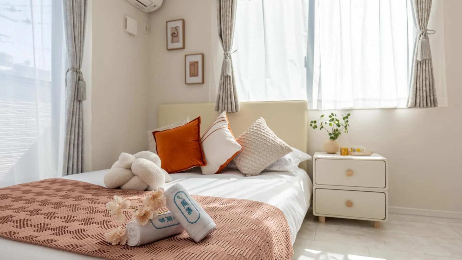 桜の川18 5 Minutes Htsudai Station, 1 Minute Train To Shinjuku, 120㎡ Villa, Four Bedrooms Tokyo
