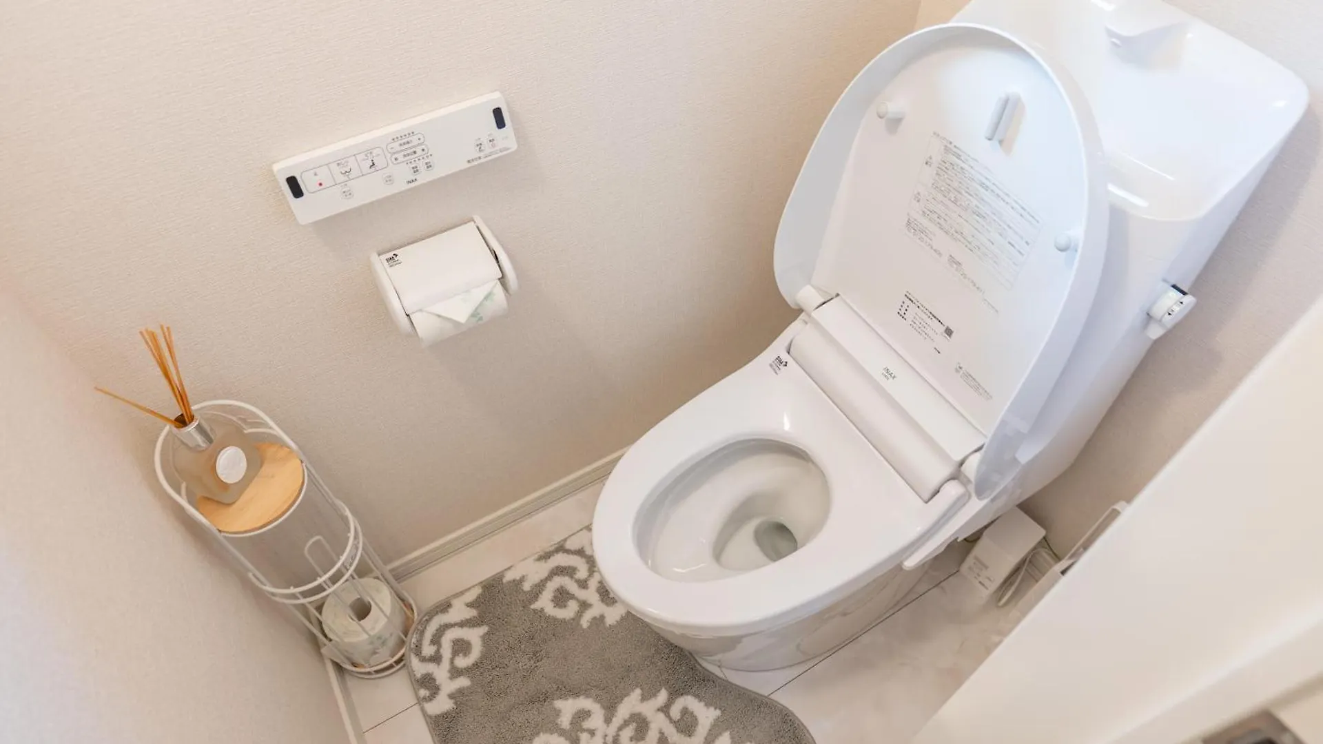 桜の川18 5 Minutes Htsudai Station, 1 Minute Train To Shinjuku, 120㎡ Villa, Four Bedrooms Tokyo