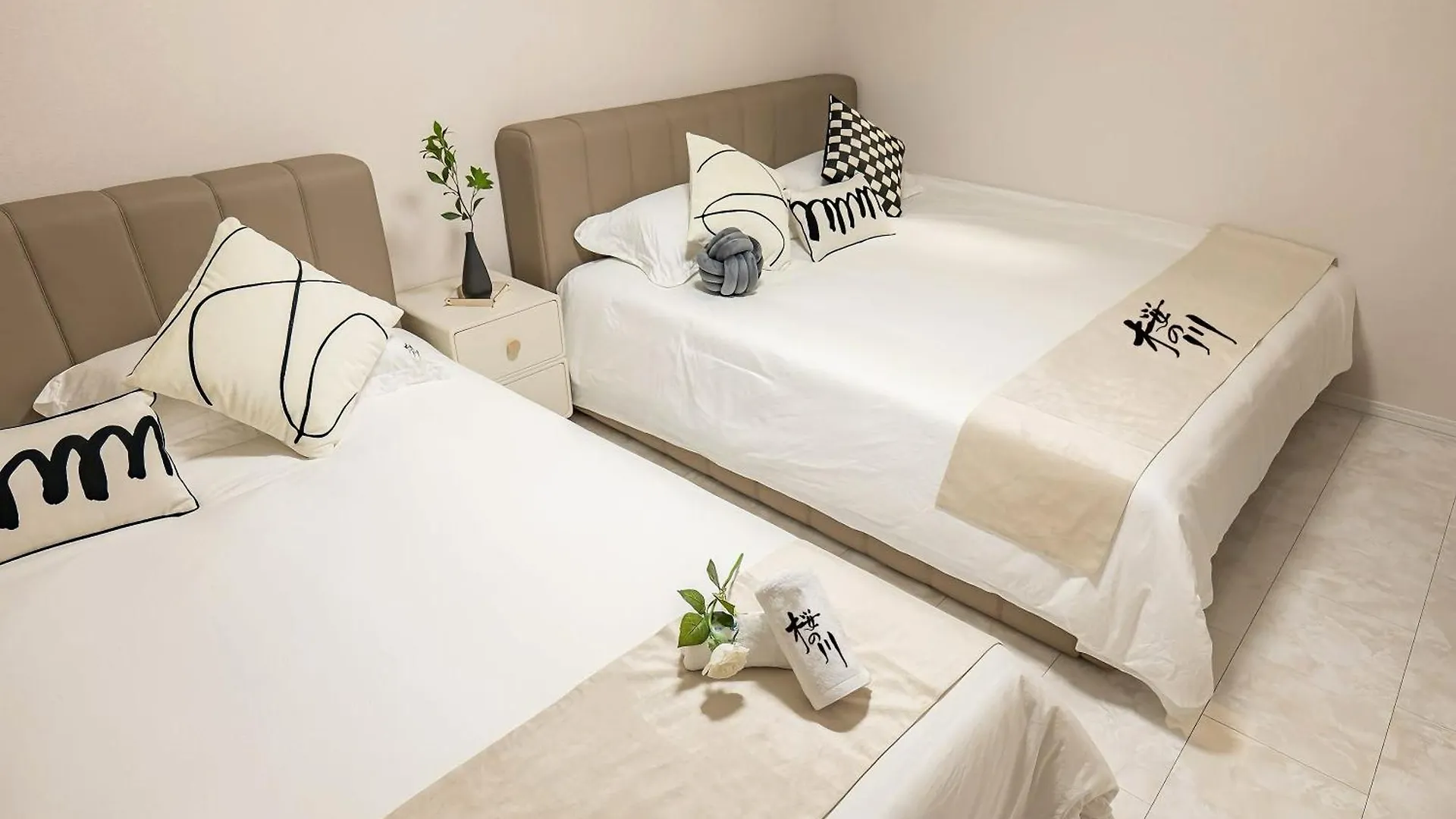 桜の川18 5 Minutes Htsudai Station, 1 Minute Train To Shinjuku, 120㎡ Villa, Four Bedrooms Tokyo 0*,